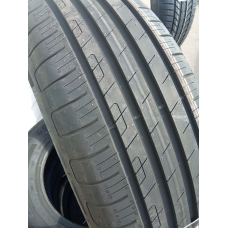 Goodyear EfficientGrip Performance 205/50R19 94H