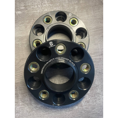 Проставки колесные 30 мм 5x112 DIA 66.6 Step Black — алюминиевые с футорками M15x1.25